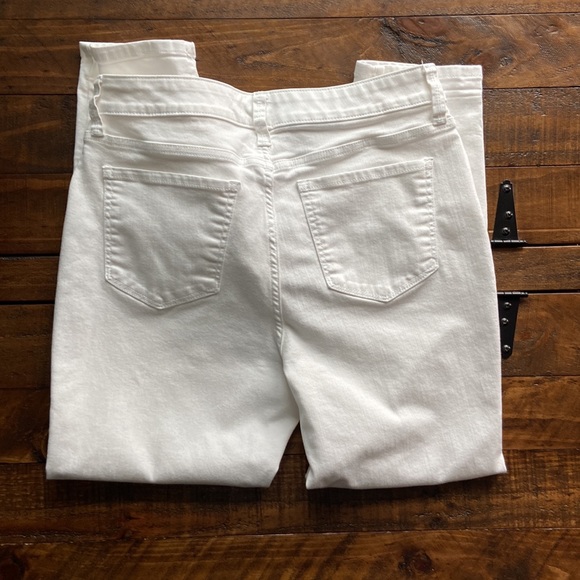 St. John's Bay Jeans St Johns Bay Skinny Leg Ankle Jeans White Size